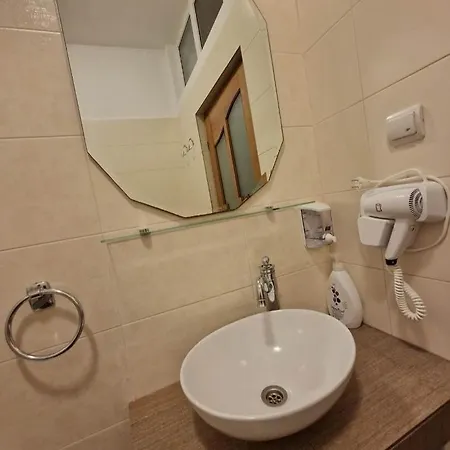 Traian Mosoiu , Parcare Proprie Apartment